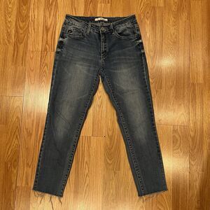 Kancan medium wash jeans Size 9/28, raw hem, 5 pockets. Cotton blend.